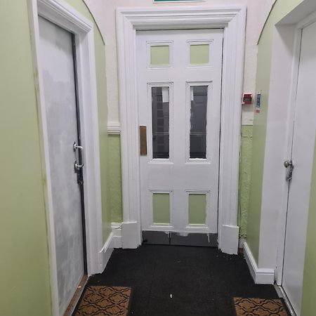 Tredegar Arms Budget Guesthouse For Walkers/Cyclists/Contractors/Traveler Merthyr Tydfil Exterior foto